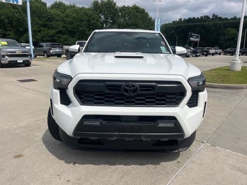 Used 2024 Toyota Tacoma TRD Sport RWD image 10