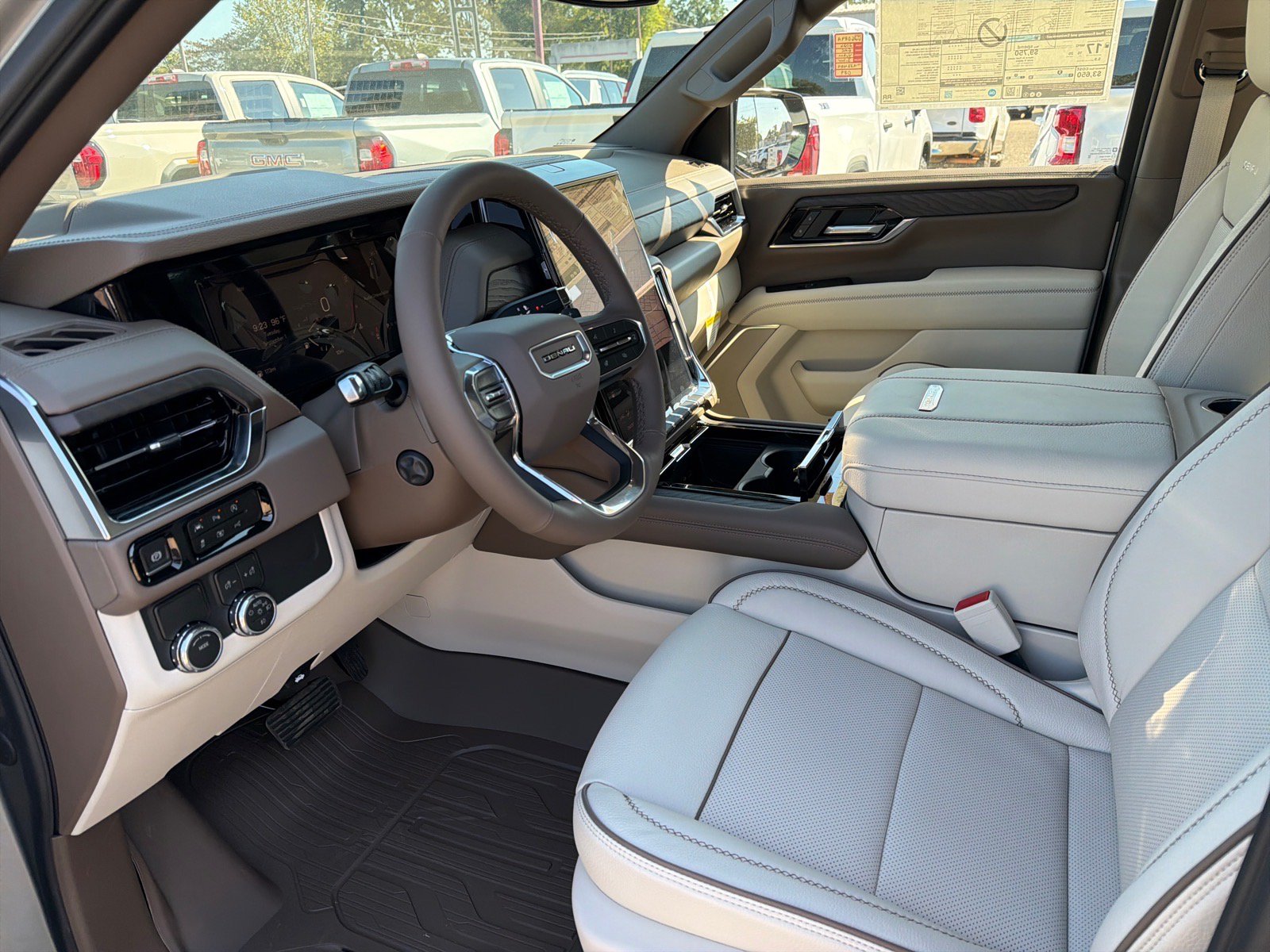 New 2026 GMC Yukon Denali w/ LPO, Floor Liner Package RWD image 9