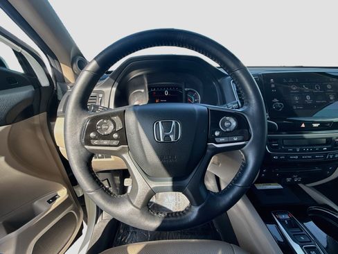 Used 2022 Honda Pilot Elite image 18