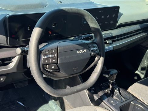 Used 2025 Kia K4 FWD image 24