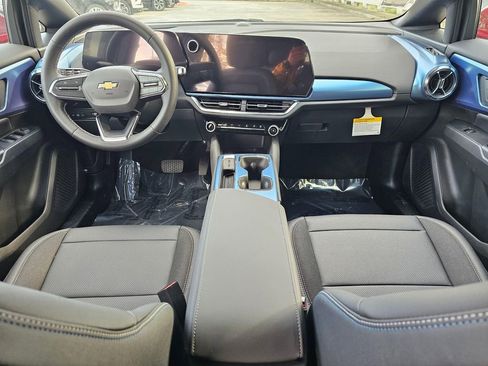 New 2026 Chevrolet Equinox EV LT AWD/4WD image 17