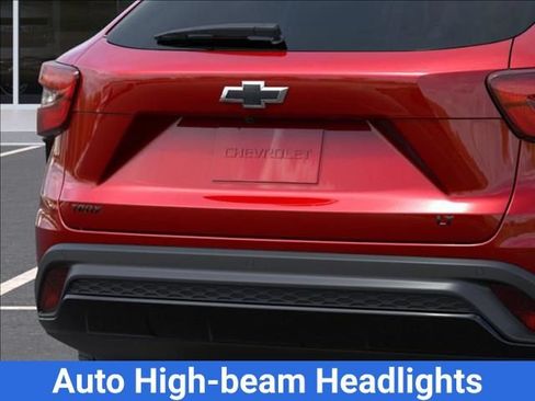 New 2026 Chevrolet Trax LT w/ Driver Confidence Package FWD image 17