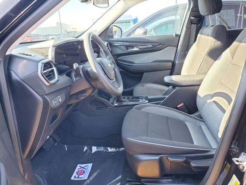 Certified 2025 Chevrolet TrailBlazer LT AWD/4WD image 19
