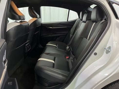 Certified 2025 Toyota Camry SE FWD image 11