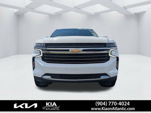Used 2021 Chevrolet Suburban LT RWD image 8