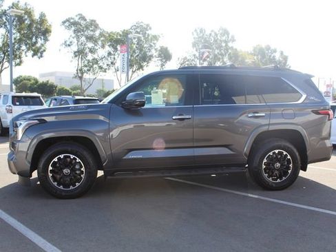 Certified 2023 Toyota Sequoia Limited w/ TRD Off-Road Package AWD/4WD image 8
