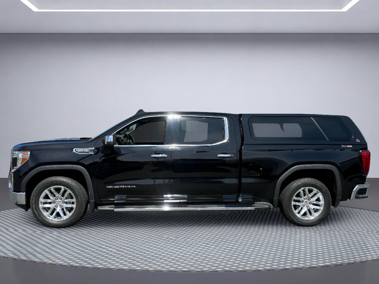 Used 2021 GMC Sierra 1500 SLT w/ SLT Premium Plus Package AWD/4WD image 3