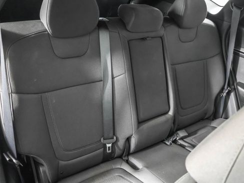 Used 2023 Hyundai Tucson SE image 40