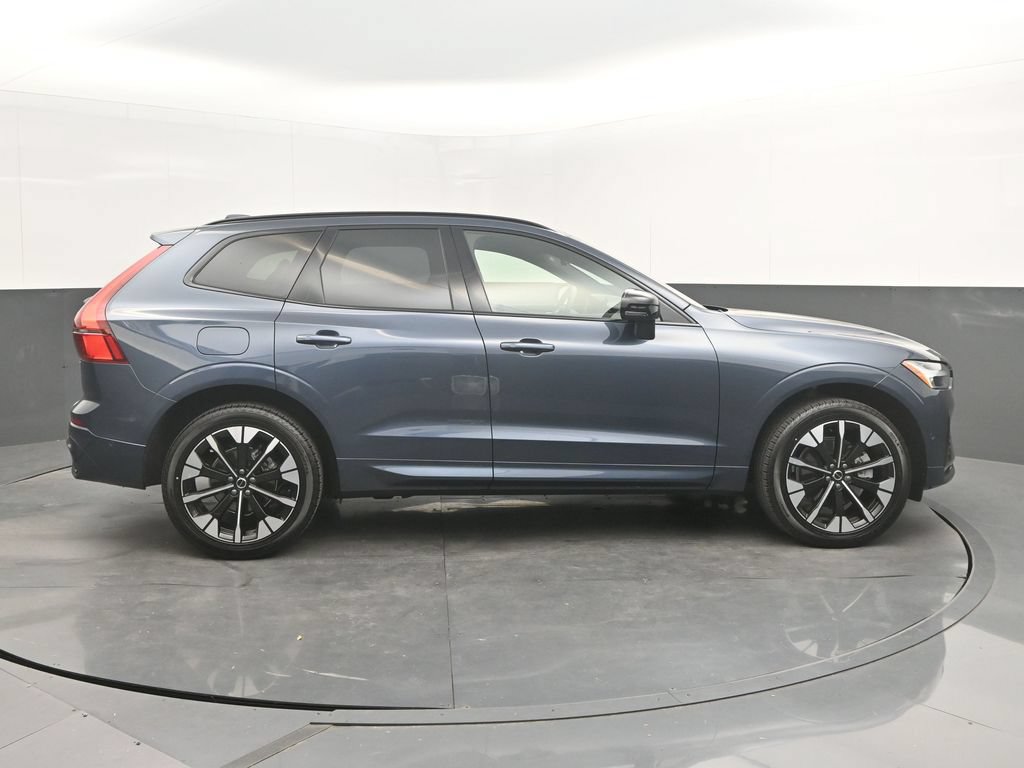 Certified 2026 Volvo XC60 B5 Plus AWD/4WD image 8