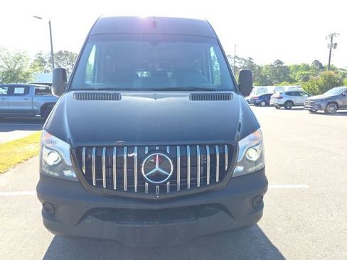 Used 2017 Mercedes-Benz Sprinter 3500 image 2
