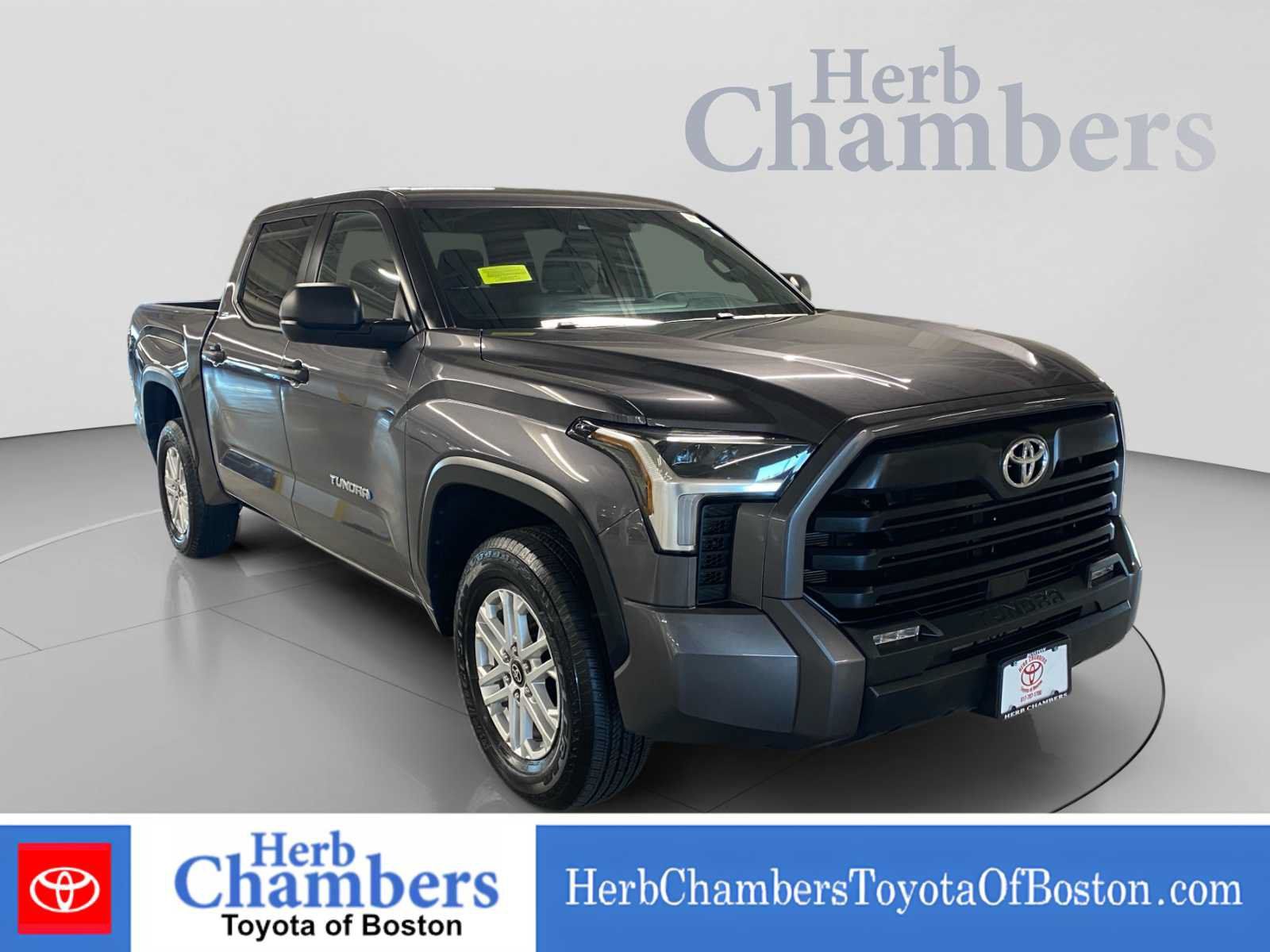 Used 2025 Toyota Tundra SR5 AWD/4WD image 1
