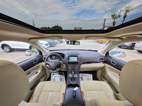 Used 2016 Lincoln MKT AWD w/ Equipment Group 201A image 9
