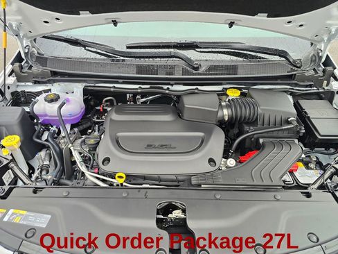 New 2026 Chrysler Pacifica Select image 21