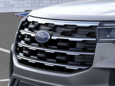 New 2026 Ford Explorer Active RWD image 17