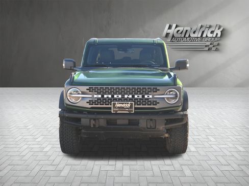 Used 2024 Ford Bronco Badlands image 3