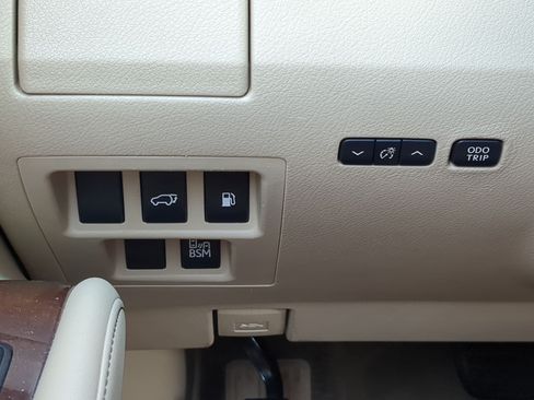 Used 2013 Lexus RX 450h AWD w/ Navigation Pkg image 17