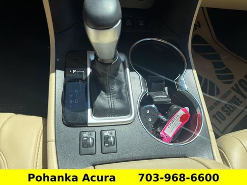 Used 2016 Toyota Highlander XLE AWD/4WD image 15