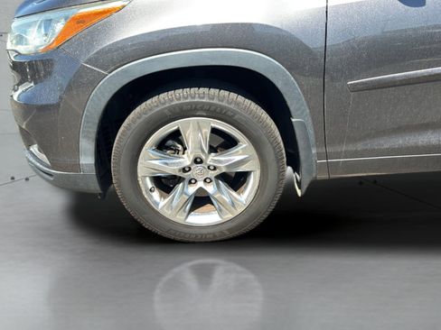 Used 2015 Toyota Highlander Limited AWD/4WD image 16
