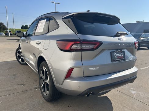 Used 2024 Ford Escape ST-Line Elite AWD/4WD image 4
