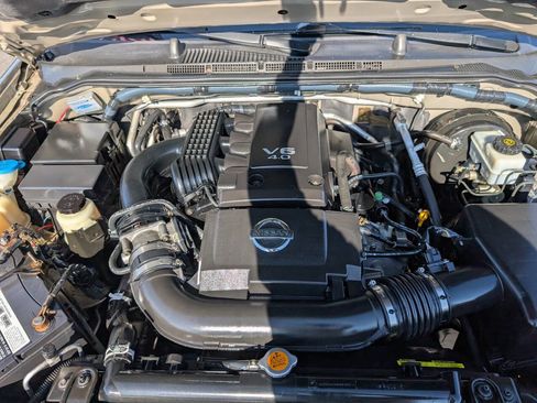 Used 2006 Nissan Frontier LE w/ (H01) Rockford Fosgate Pkg image 10