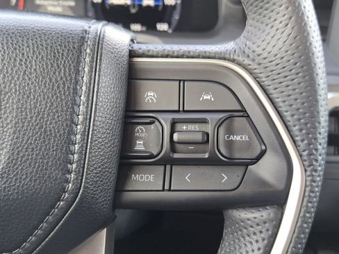 Used 2024 Toyota Tacoma TRD Off-Road image 30