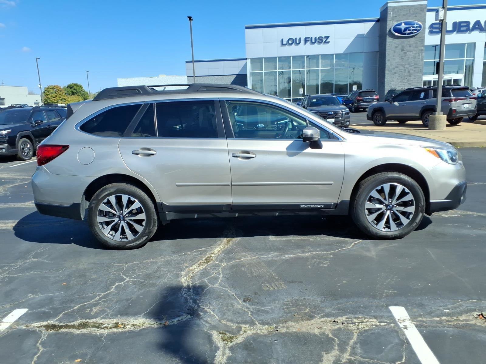 Used 2017 Subaru Outback 2.5i Limited AWD/4WD image 28