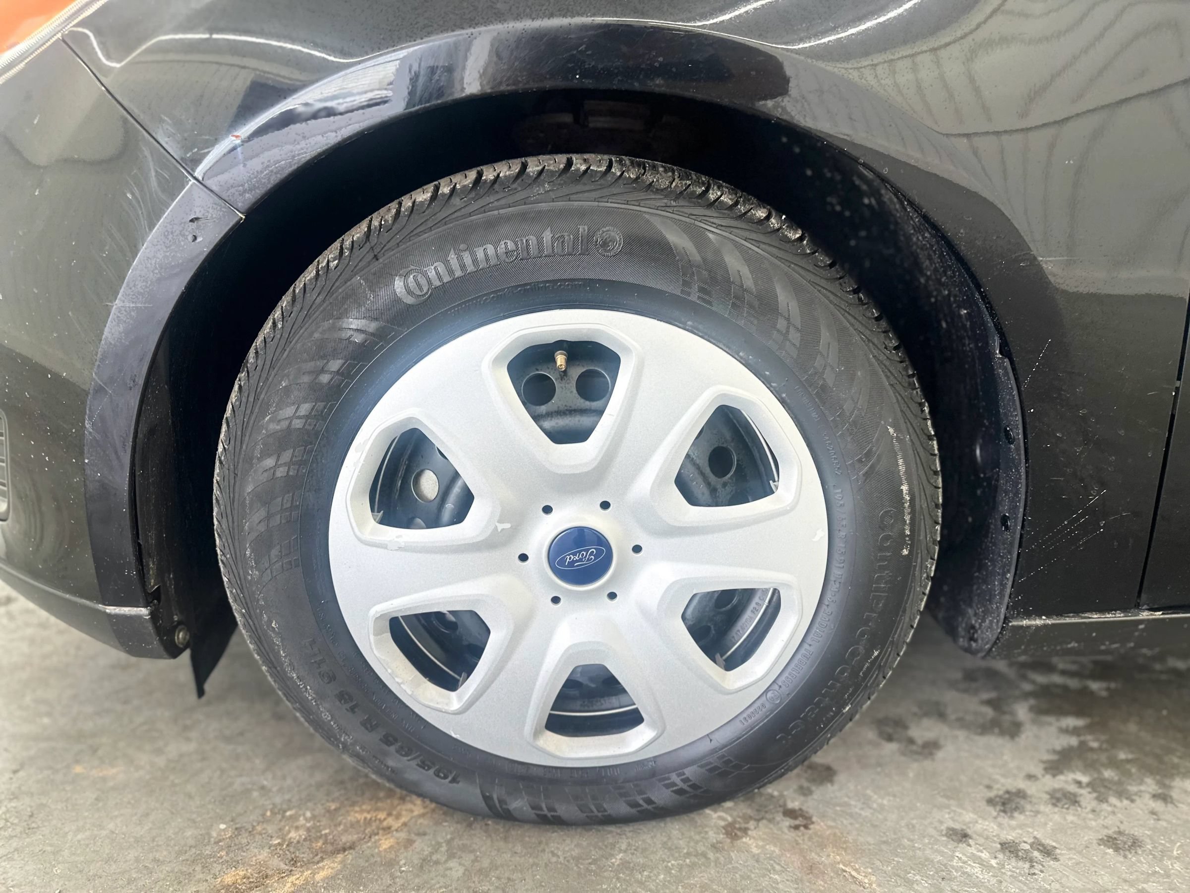 Used 2017 Ford Focus S FWD image 9
