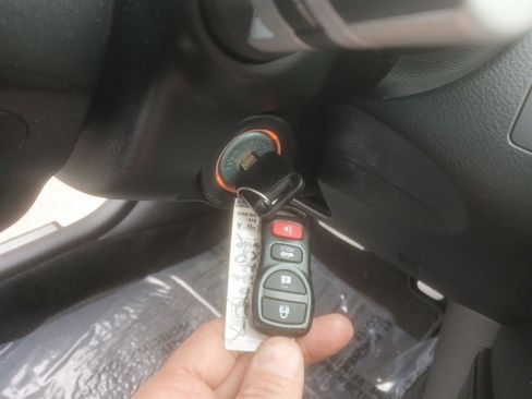 Used 2006 Nissan 350Z Enthusiast w/ (N93) Cargo Convenience Pkg image 49