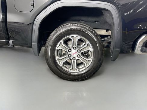 Used 2025 GMC Sierra 1500 SLT image 30