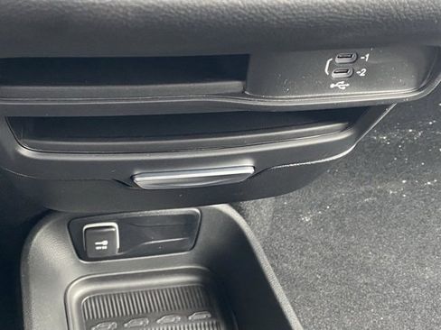 New 2026 Chrysler Pacifica Select image 42