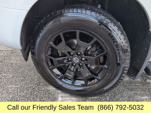 Used 2021 Nissan Frontier SV w/ Midnight Edition Floor Mats image 25