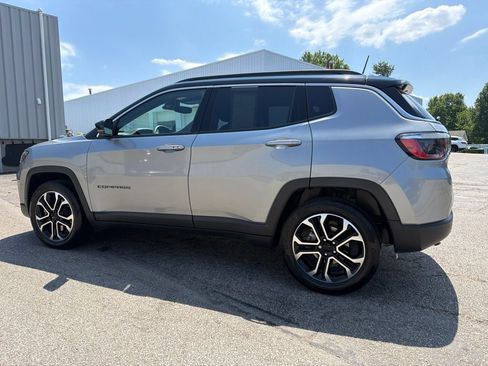Used 2024 Jeep Compass Limited AWD/4WD image 8