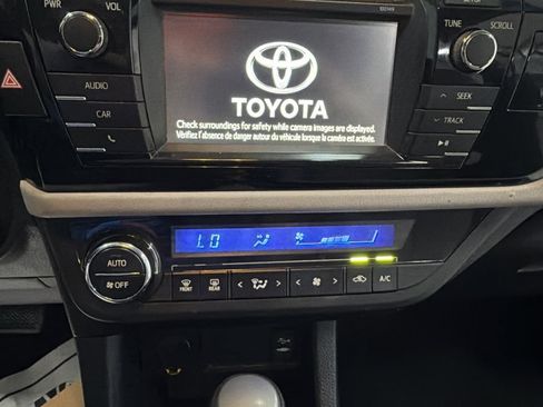 Used 2014 Toyota Corolla LE FWD image 20