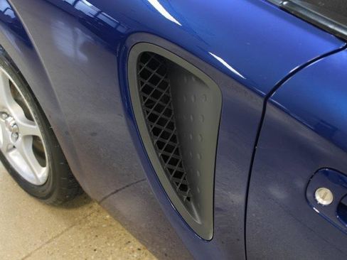 Used 2001 Toyota MR2 RWD image 28