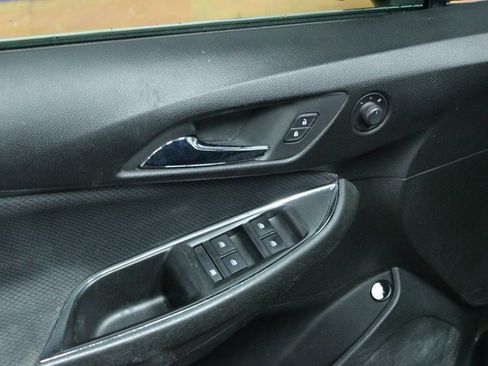 Used 2018 Chevrolet Cruze LT image 11