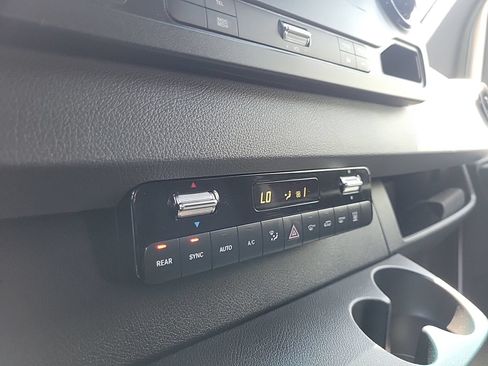 Used 2024 Mercedes-Benz Sprinter 2500 image 29