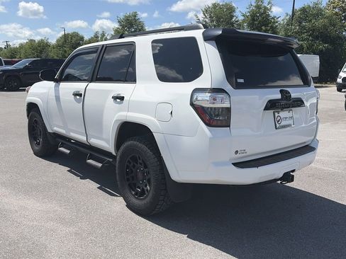 Used 2021 Toyota 4Runner Venture AWD/4WD image 5