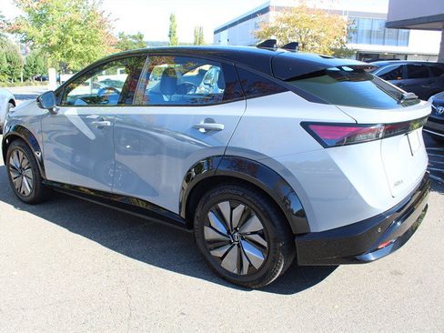 Used 2023 Nissan Ariya AWD/4WD image 12