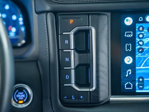 Used 2022 GMC Yukon Denali w/ Denali Premium Package image 31