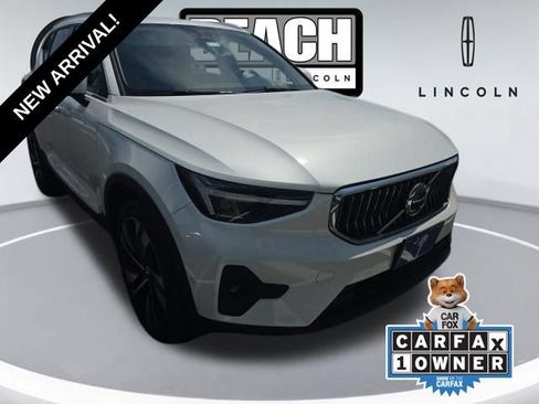 Used 2023 Volvo XC40 B5 Plus w/ Protection Package Premier AWD/4WD image 1