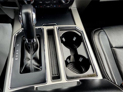 Used 2020 Ford F150 Lariat image 15