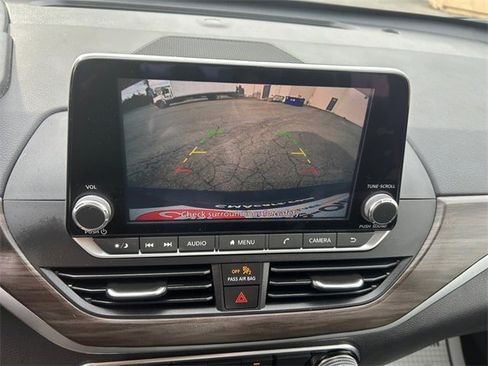 Certified 2024 Nissan Altima 2.5 SV image 17