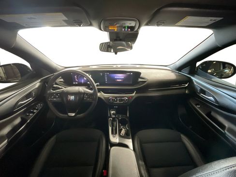 Used 2024 Buick Envista Preferred image 16