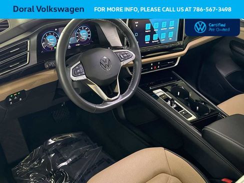 Certified 2024 Volkswagen Atlas Cross Sport SE w/ Panoramic Sunroof Package image 13