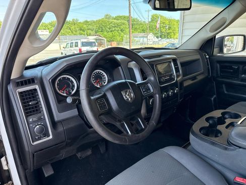 Used 2020 RAM 1500 Tradesman w/ Chrome Plus Package RWD image 7