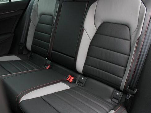 New 2026 Volkswagen GTI SE image 6