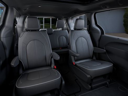 New 2026 Chrysler Pacifica Limited image 41