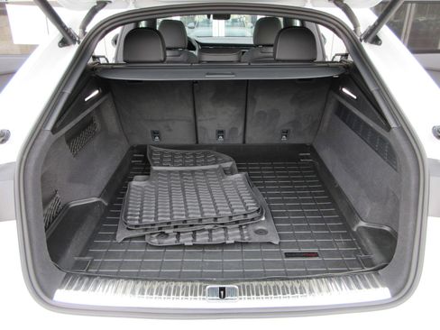 Used 2025 Audi Q8 Premium Plus image 54