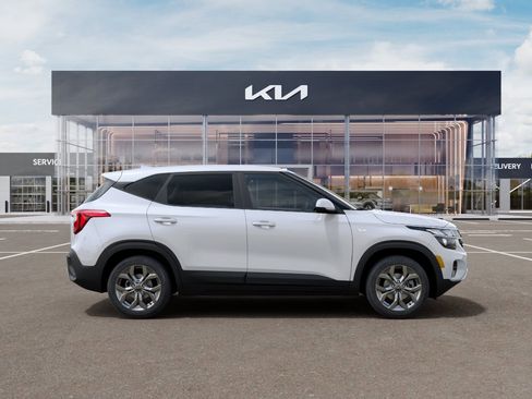 New 2026 Kia Seltos LX image 8