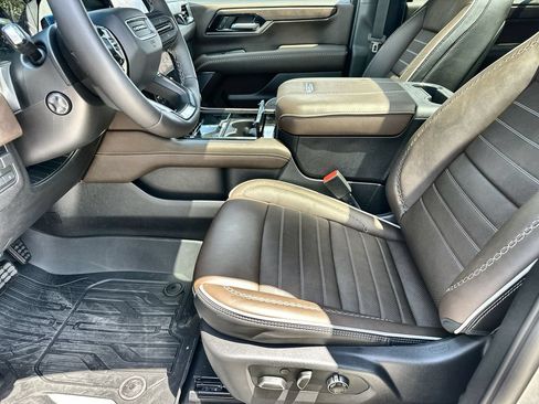 New 2026 GMC Yukon Denali Ultimate AWD/4WD image 24